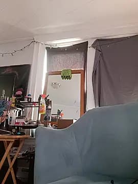 ChuckyyDee live cam