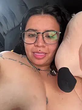 Devilsweet17 live cam