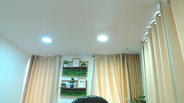 sasi_luna live cam