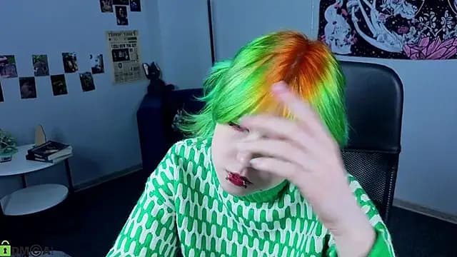 LittleKittenStar live cam