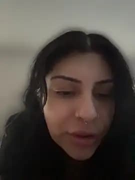 ThickerThanYoBitch live cam