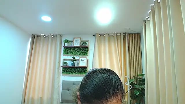 sasi_luna live cam