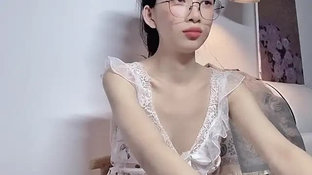 Lili-2 live cam