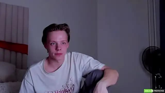 SimonWarner live cam
