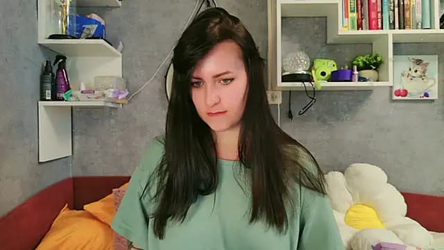 liya_gorgeous live cam on Stripchat