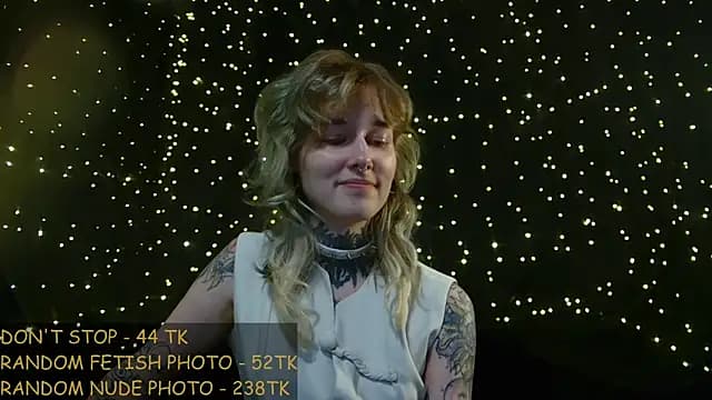 Littlespacemouse live cam on Stripchat