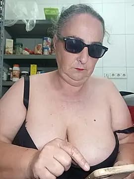 eroticjessitop live cam