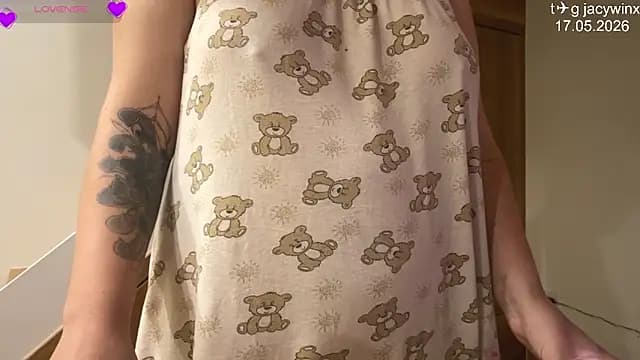 JacyWinslat live cam