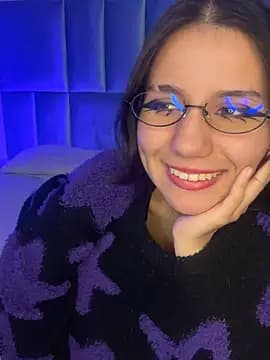 HollyPeach live cam