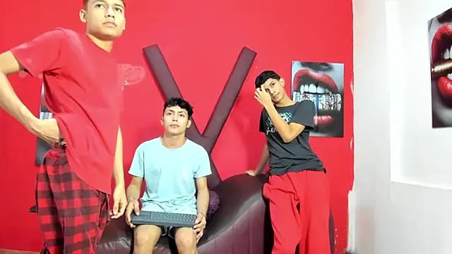 AVENGER_BOYS2026 live cam