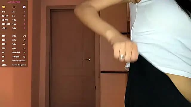 ayanovae live cam