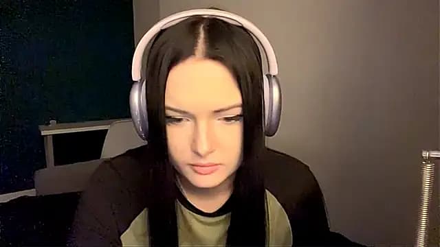 AmbientInvalid live cam on Stripchat