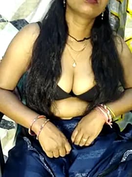 Juli_80 live cam