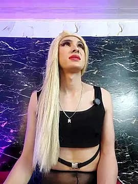 crislingery_dolli live cam
