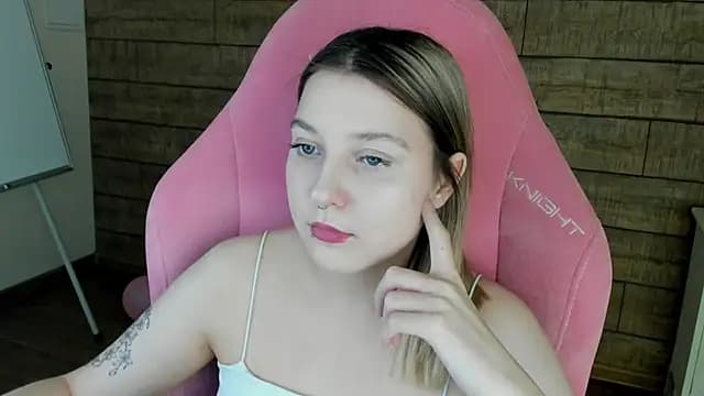 TinnaBurton live cam