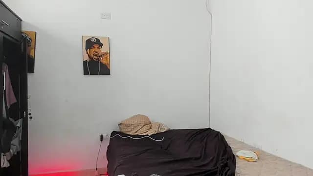 just2latins live cam