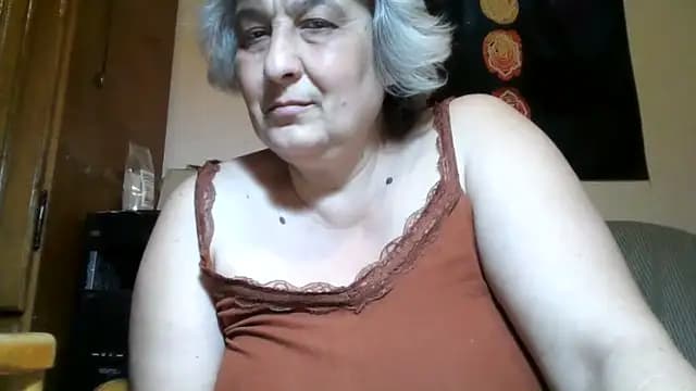 ExquisiteMature live cam