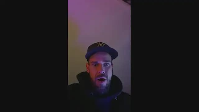 Guyst049 live cam