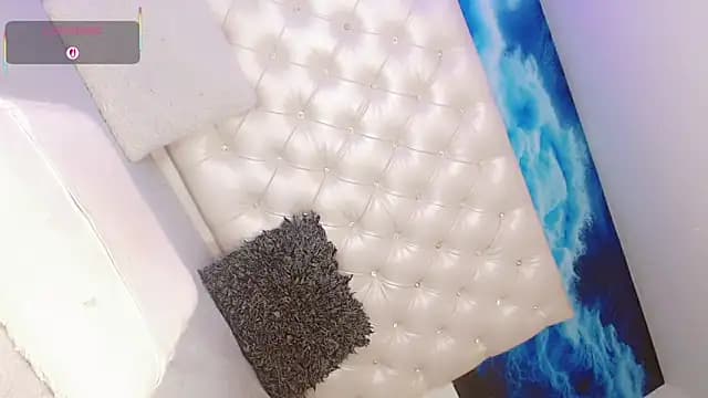 Milla_Star_ live cam
