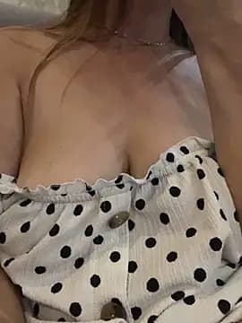 Milana8263 live cam