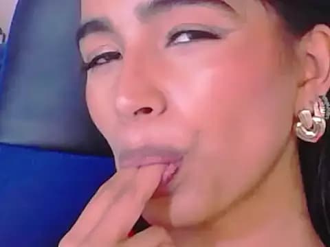 Miaa_ferrari1 live cam