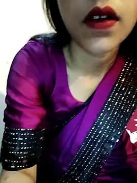 Saxy_bhabhi79 live cam