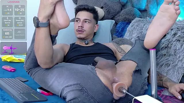 JAYCOB00 live cam on Stripchat