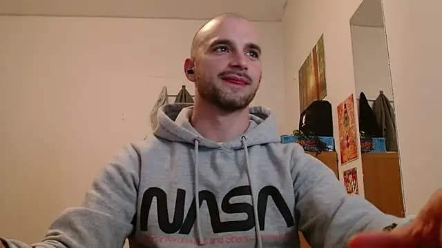 OskarBreno live cam