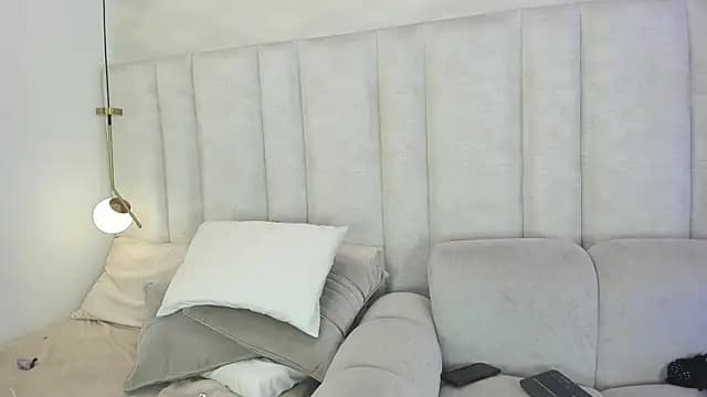 im_ariana_ live cam
