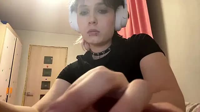 CuteLilit live cam