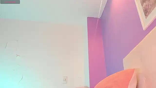 Charlotte11-11 live cam