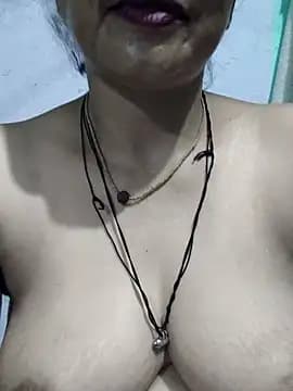 Piya-Naughty live cam