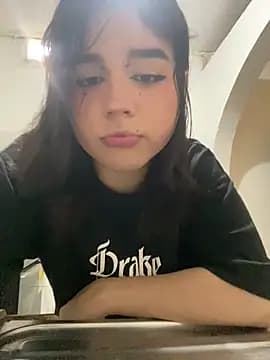Daniellesins1 live cam