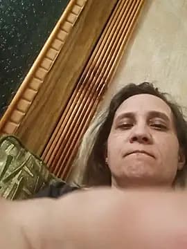 KatieLove133 live cam