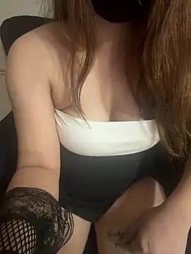Tasty_LushDesire live cam