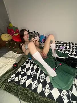 tinyweepixie live cam