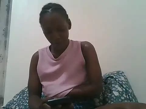 chocolatepetite live cam