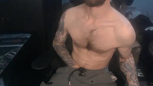 SexxxyLouis live cam