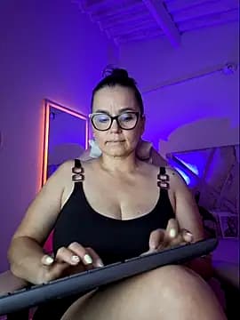 MariaPau_83 live cam