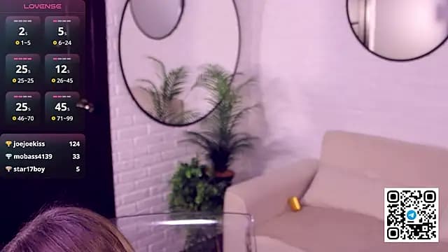 angelic_coy live cam
