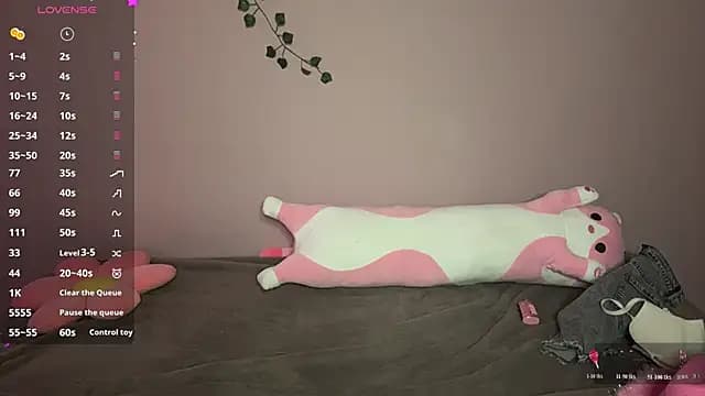 milimoon live cam on Stripchat