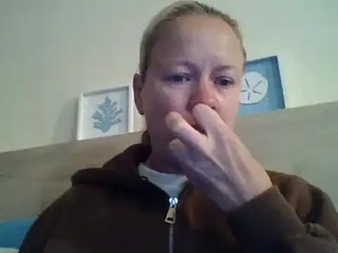 jennyblondeuk live cam