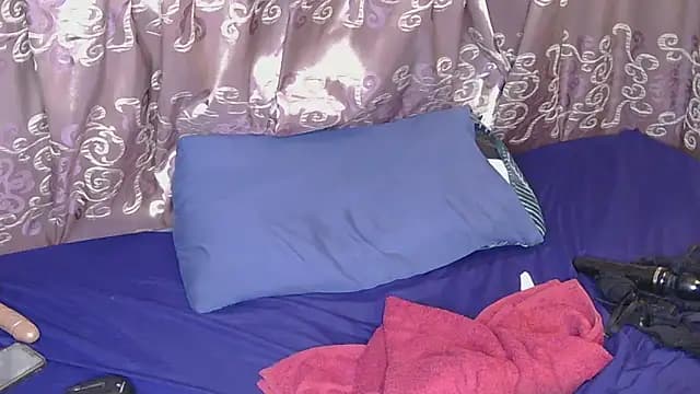 Sweethoneyglow live cam on Stripchat
