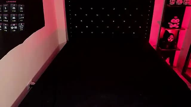 DarkAndTenderGirl live cam