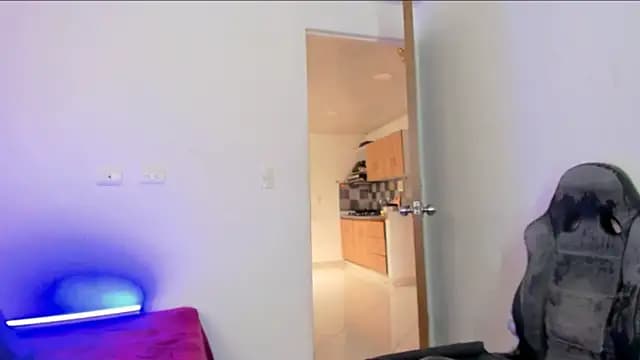 Miissblunt live cam