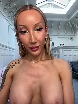 Allana29 live cam