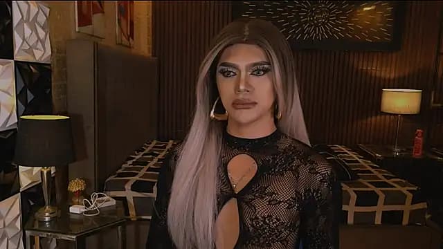 ElegantKellyTS live cam