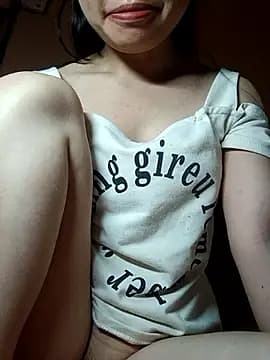 Cherry-squirtt live cam