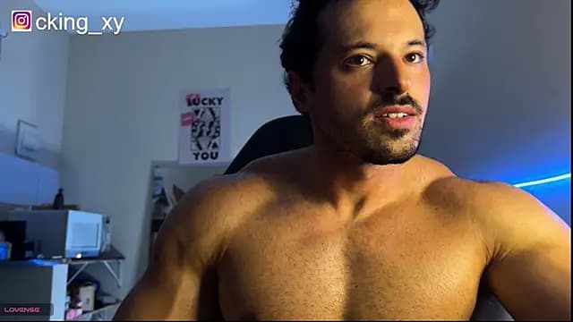 Lucasfit24 live cam
