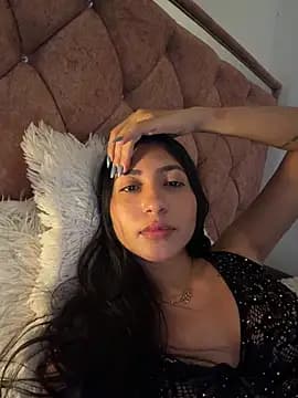 Sweetnaughtygirl_ live cam